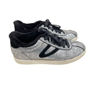 Tretorn callie Silver glitter metallic Black lace up Sneakers & faux fur sz 7.5